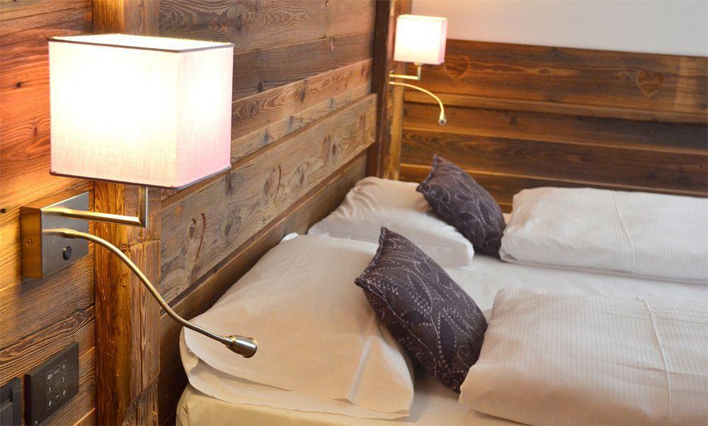 Alpholiday Dolomiti Wellness & Family Hotel Dimaro Exterior photo