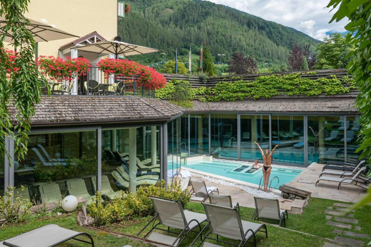 Alpholiday Dolomiti Wellness & Family Hotel Dimaro Exterior photo